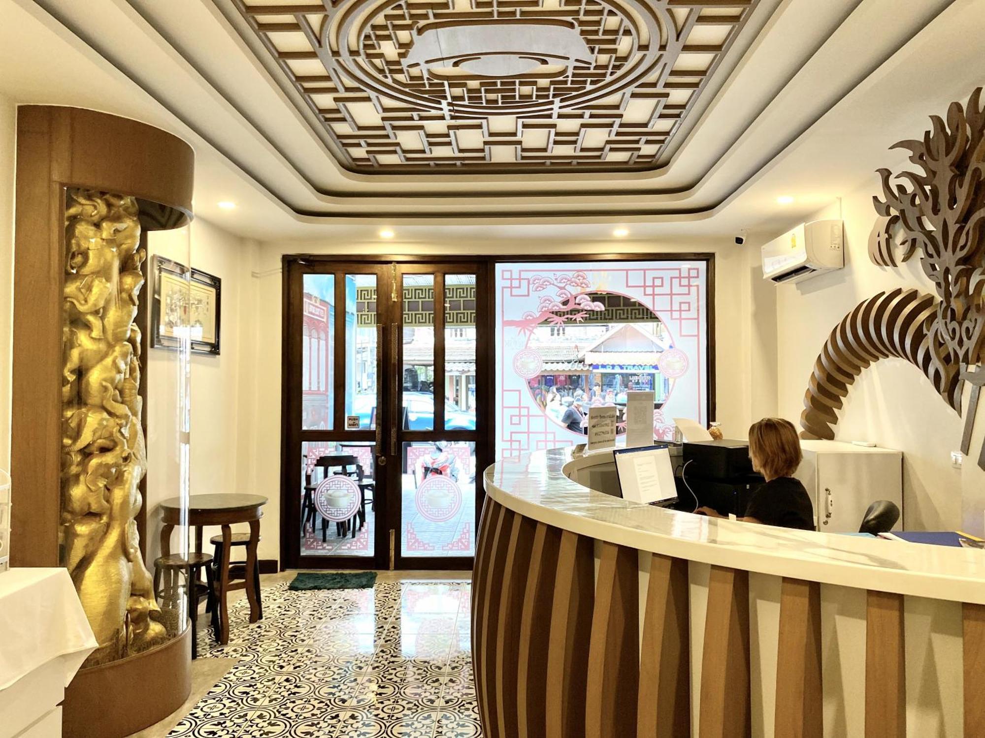 Sunray Beach Hotel Patong Kültér fotó
