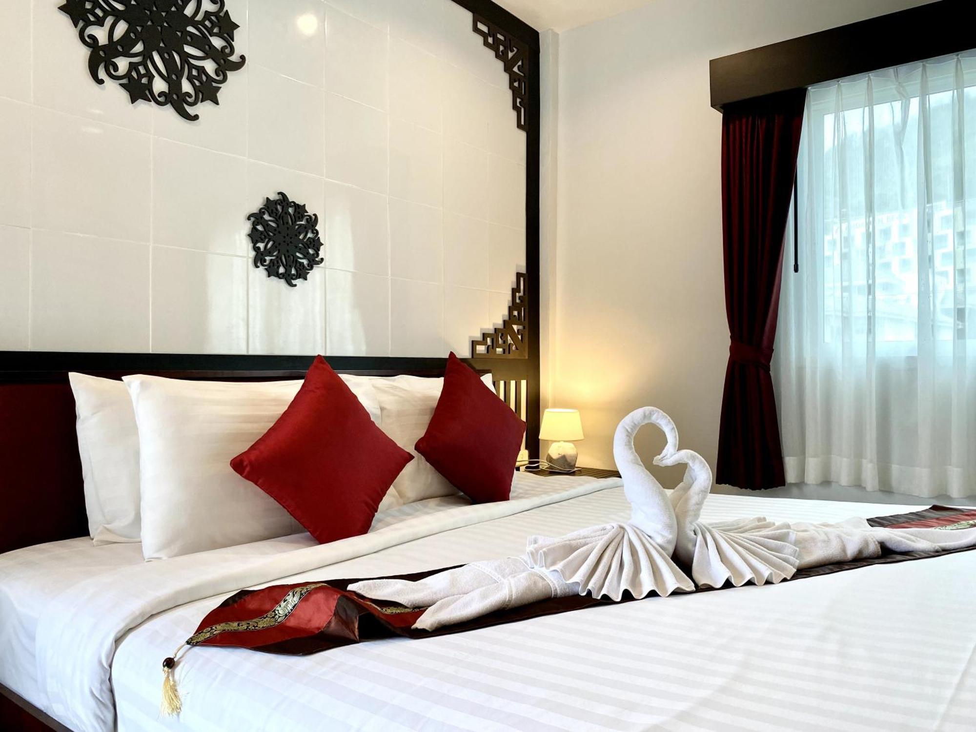 Sunray Beach Hotel Patong Kültér fotó