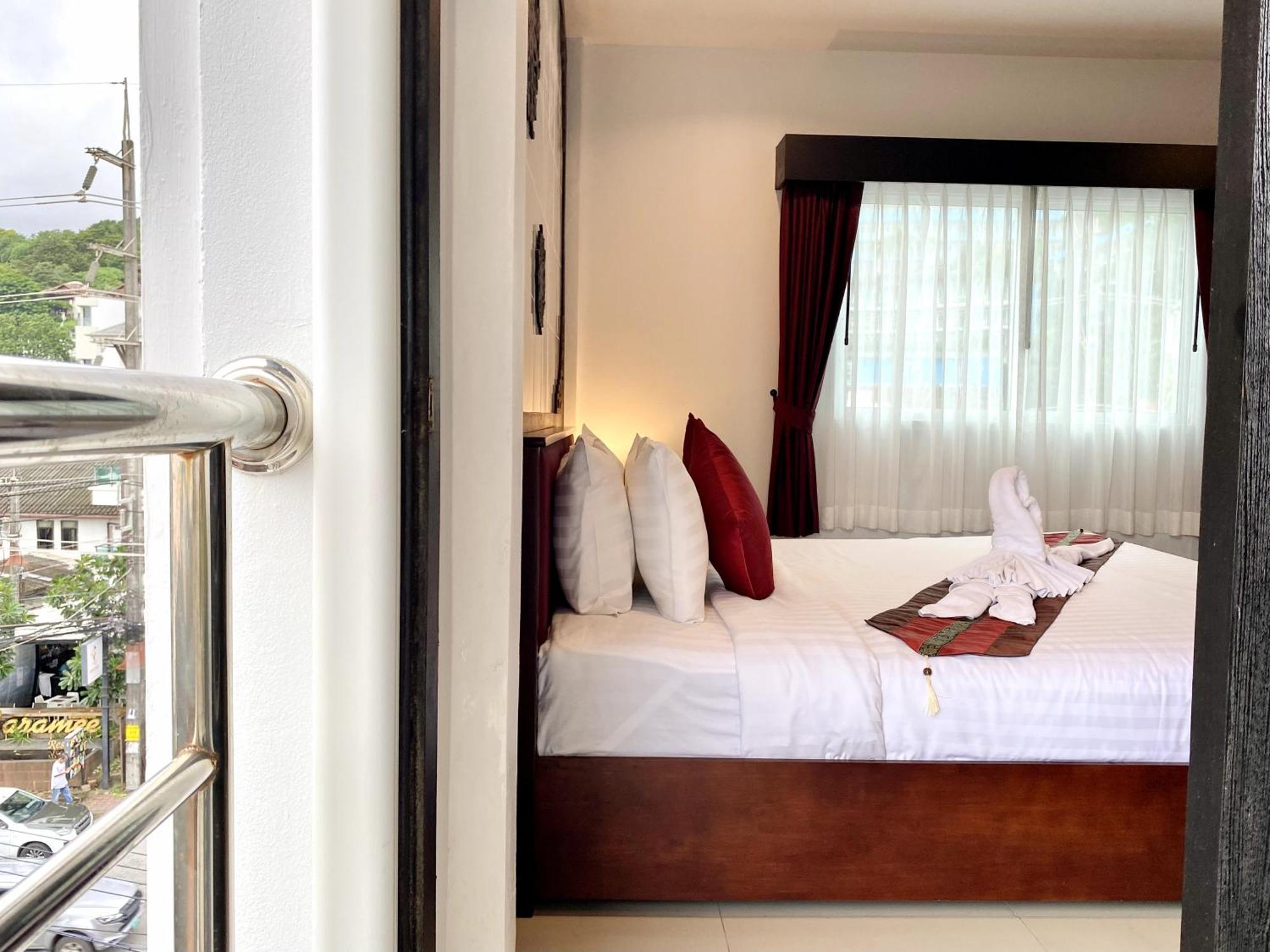 Sunray Beach Hotel Patong Kültér fotó