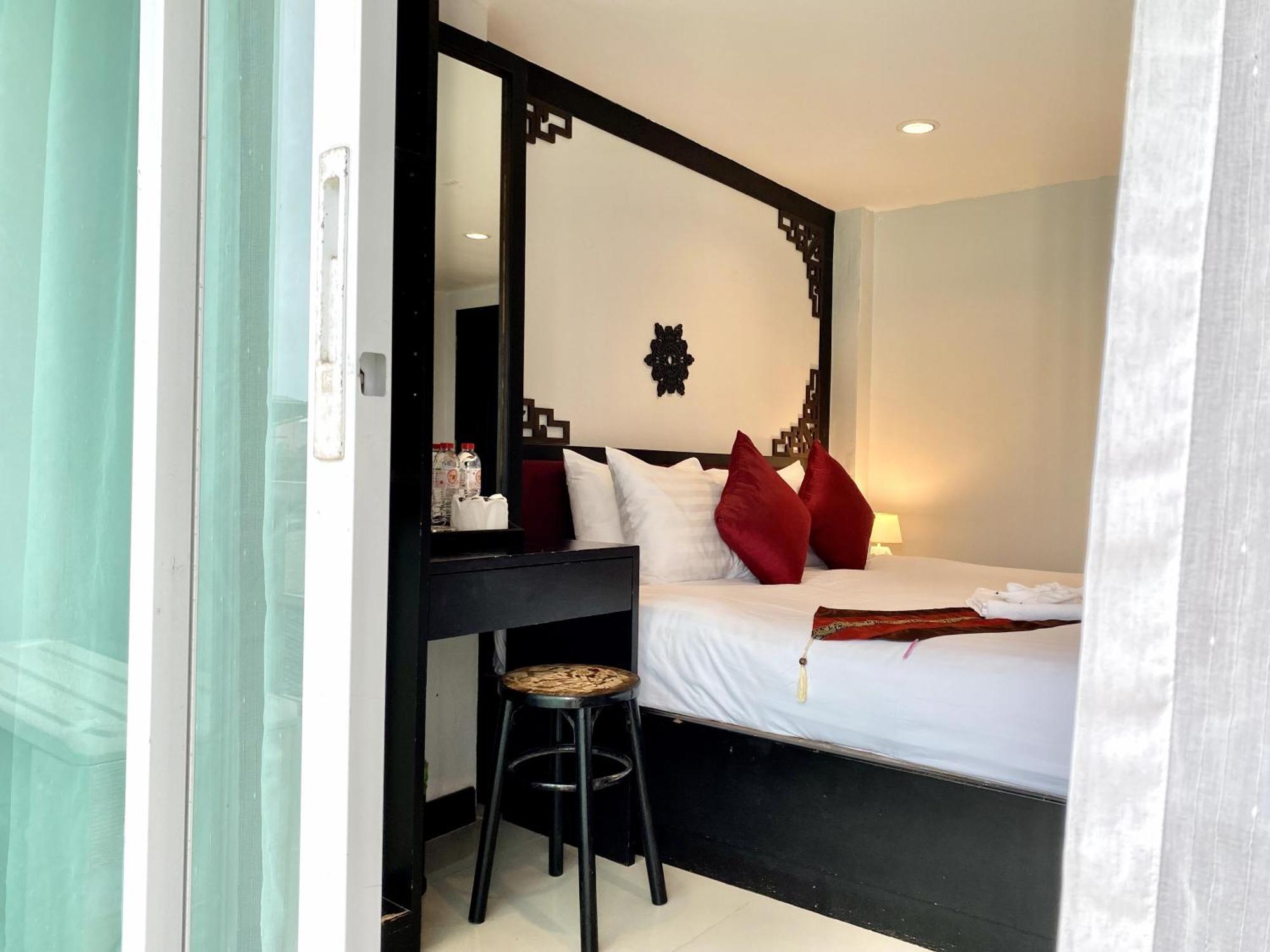 Sunray Beach Hotel Patong Kültér fotó