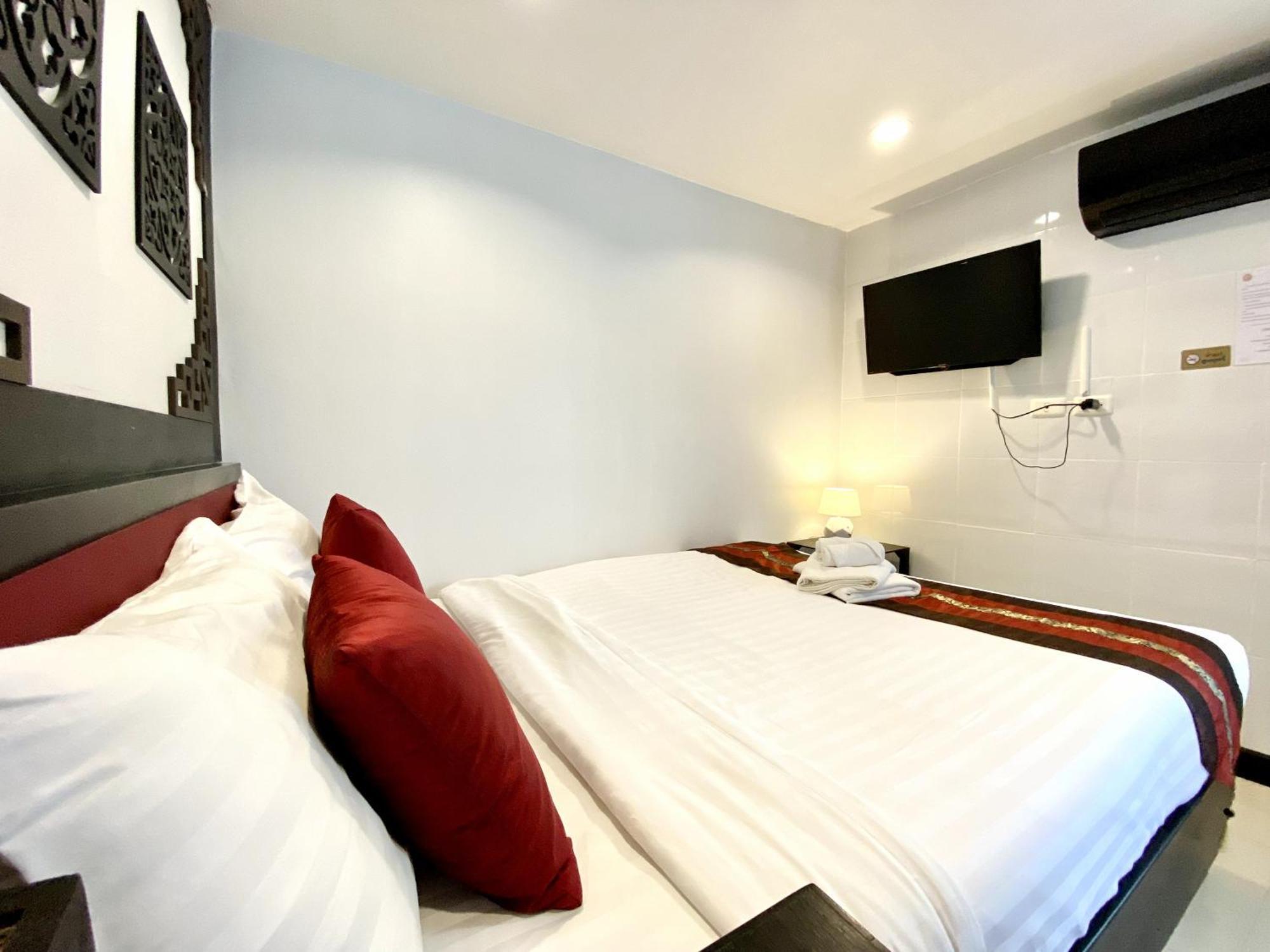 Sunray Beach Hotel Patong Kültér fotó